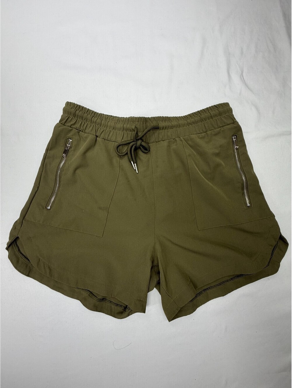 Adrienne Vittadini Women's Shorts Athletic Zip Pocket Drawstring Size M Green